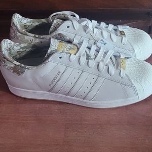 Adidas Superstar